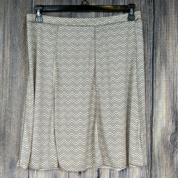 Max Studio Dresses & Skirts - ♥️Max Studio Skirt